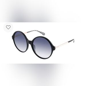 Chic Black Sunglasses